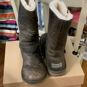 UGG calf boots, warn with love. Brown leather